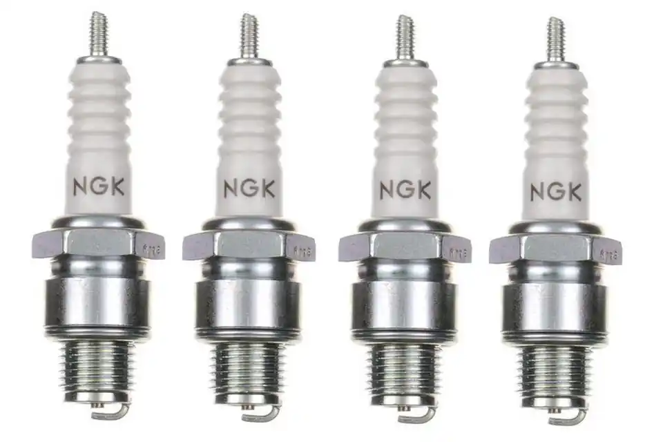 Preisreduziert 4x Zündkerze B8HS Zündkerzen Set 4 Stück für Motorrad / Roller / Scooter / Mofa / Moped