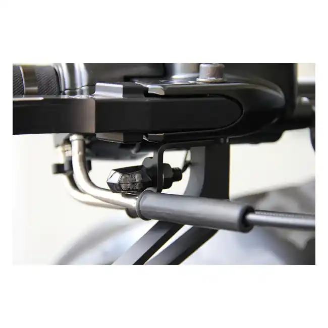 Top-Seller Cultwerk Blinkerhalter Armaturen Schwarz für Harley-Davidson Softail, Dyna, V-Rod