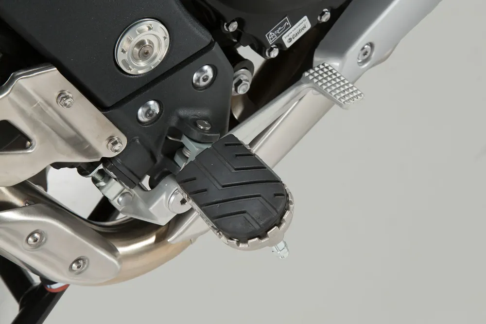 Solange Der Vorrat Reicht SW-Motech Anbaumaterial für EVO Fußraste Silbern. Kawasaki Versys 1100 / SE (24-).