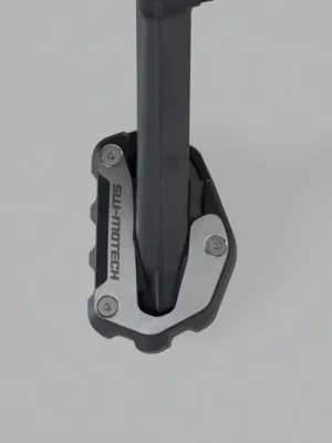 Markenware SW-Motech Seitenständerfuß-Verbreiterung Schwarz/Silbern. BMW R 1300 GS (23-)/Adv (24-).