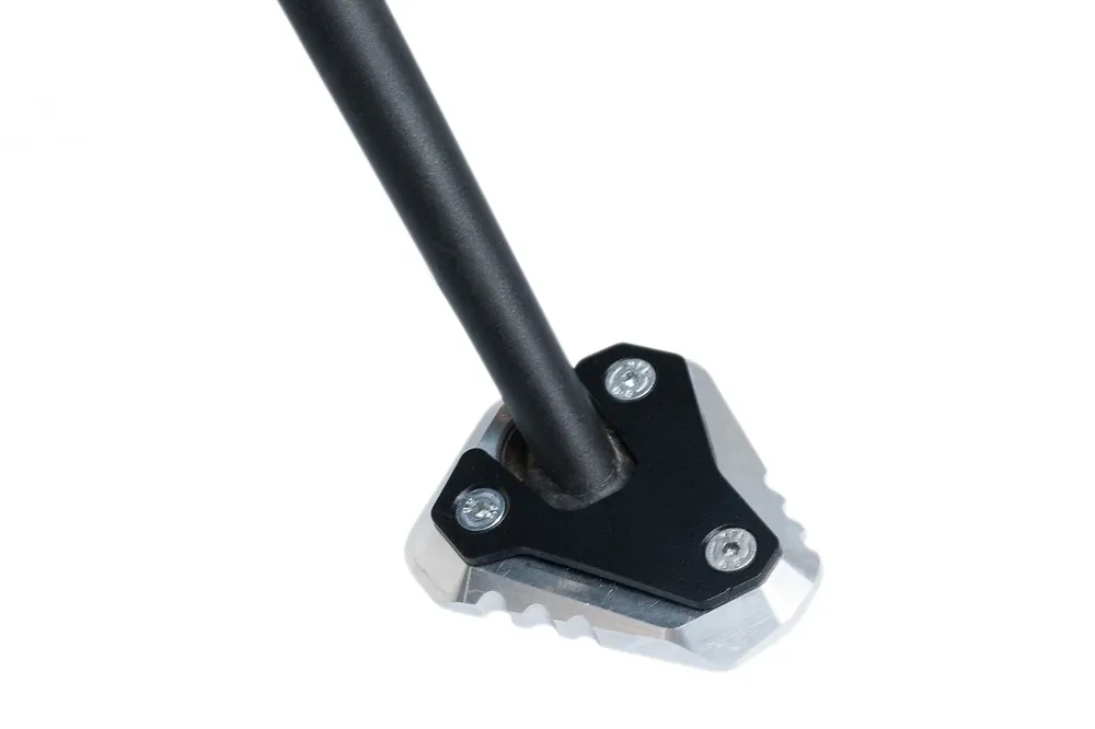 SW-Motech Seitenständerfuß-Verbreiterung Schwarz/Silbern. Kawasaki Modelle (11-). Geprüft